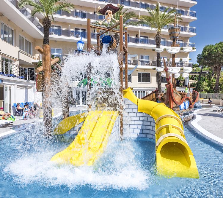 Oasis Park Splash Hotel To Barcelona Airport